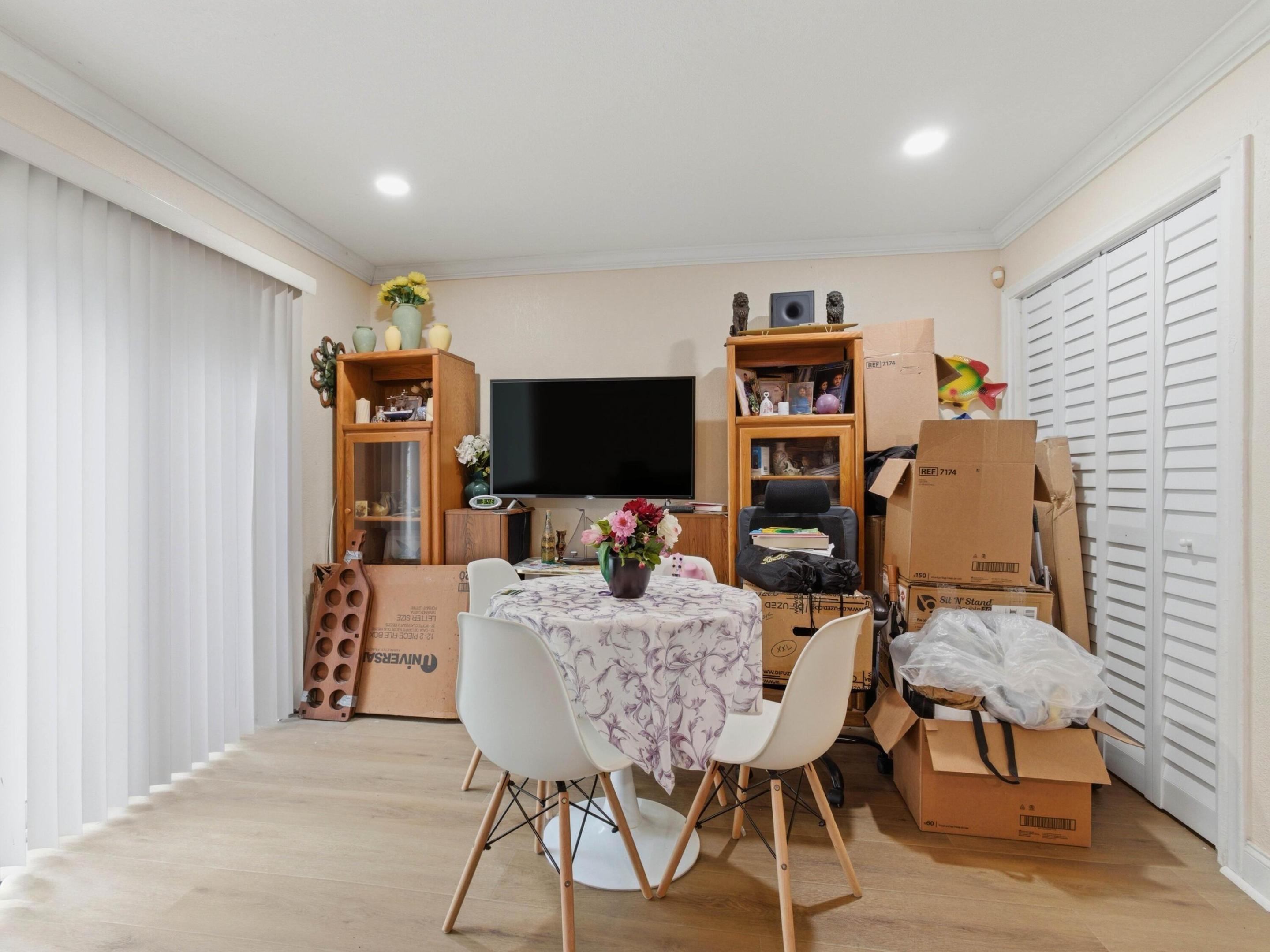 WOODSIDE ARMS CONDO - Residential