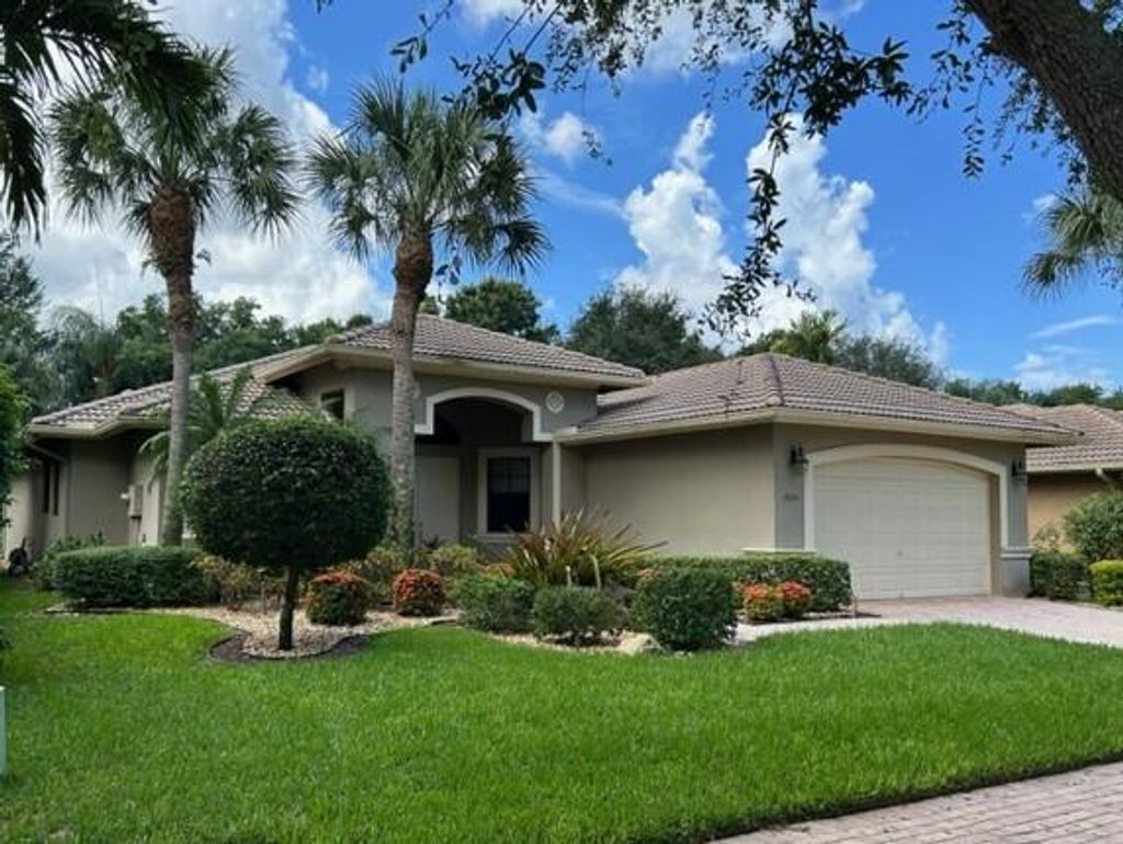 Photo of 7825 Via Grande, Boynton Beach, FL 33437 (MLS # R10900085)