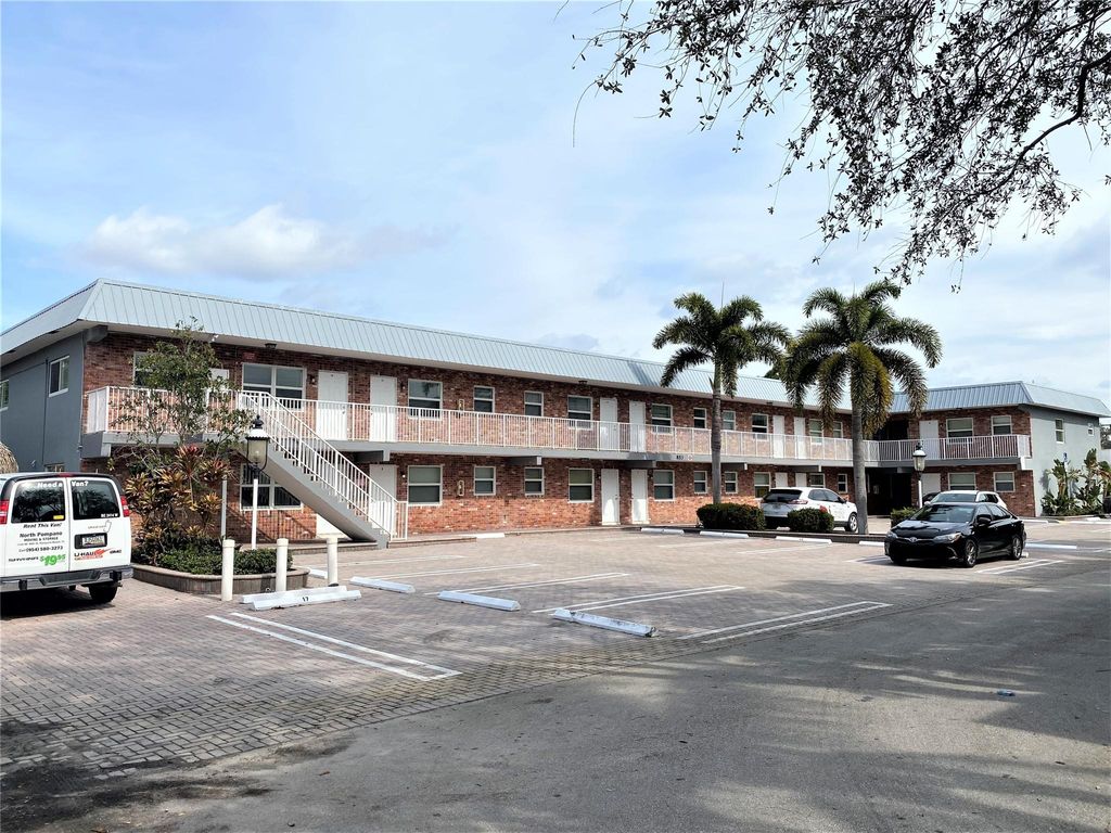 Photo of 853 SE 4th Court #10, Deerfield Beach, FL 33441 (MLS # F10528324)