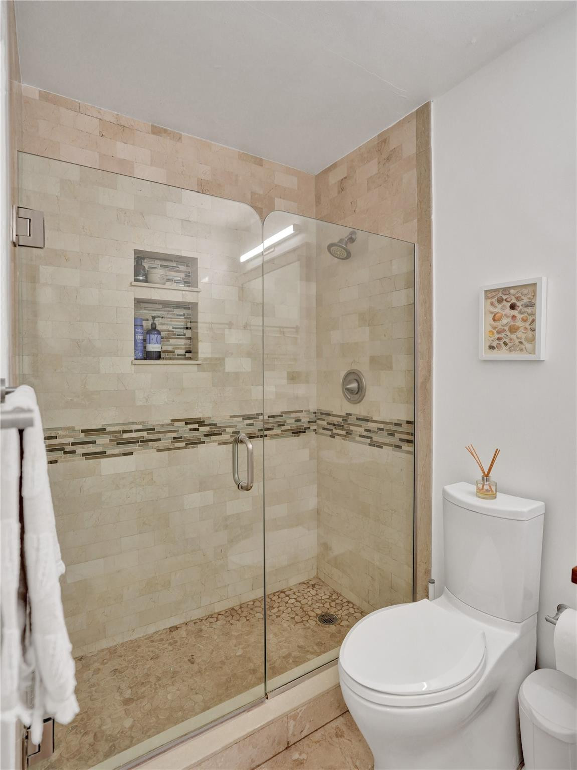 BOCA CAPRI CONDO APTS SLY - Residential