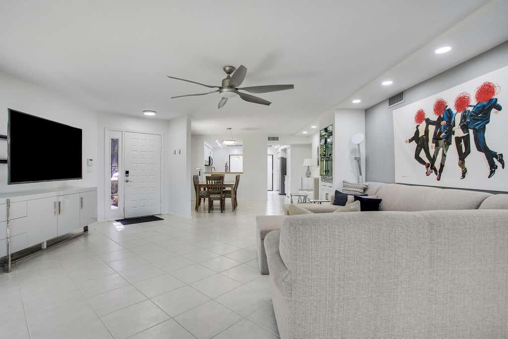 Photo of 7236 Clunie Place #15302, Delray Beach, FL 33446 (MLS # B26060982)