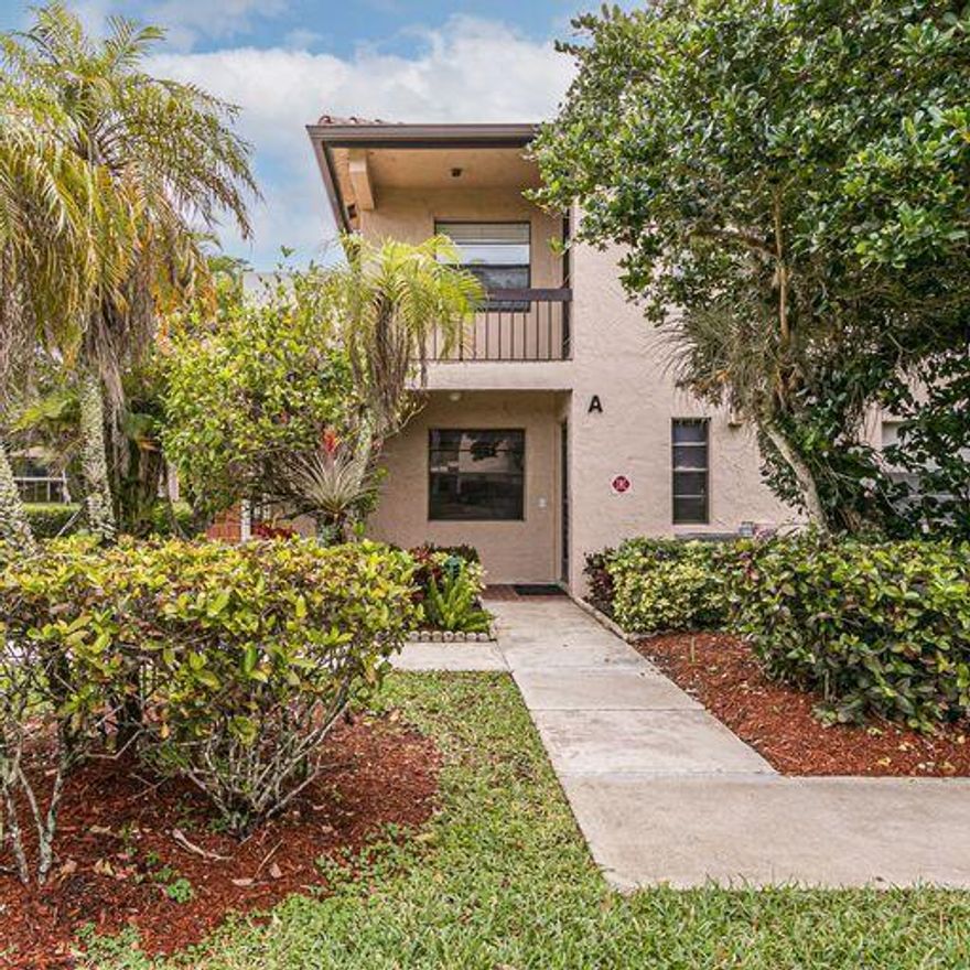 FIRST FLOOR CORNER UNIT. 3 BEDROOM 2 FULL BATHS ON BEAUTIFUL LAKE. SUNNY AND BRIGHT. NEUTRAL TILE FLOORS.LARGE SCREENED PATIO TO ENJOY THE LAKE AND SUNSHINE. LOADS OF CLOSET SPACE.3 YR OLD AC,,NEW FRONT LOAD WASHER AND DRYER. WHITE EAT IN KITCHEN. THIS UNIT IS READY TO BE YOUR NEW HOME. THE THIRD BEDROOM USED AS DEN WITH BUILT IN DESK AND WALL UNIT. PINES HAS 2 POOLS AND CLUBHOUSE.