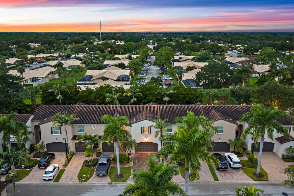Photo of 4677 Mediterranean Circle, Palm Beach Gardens, FL 33418 (MLS # B26085556)