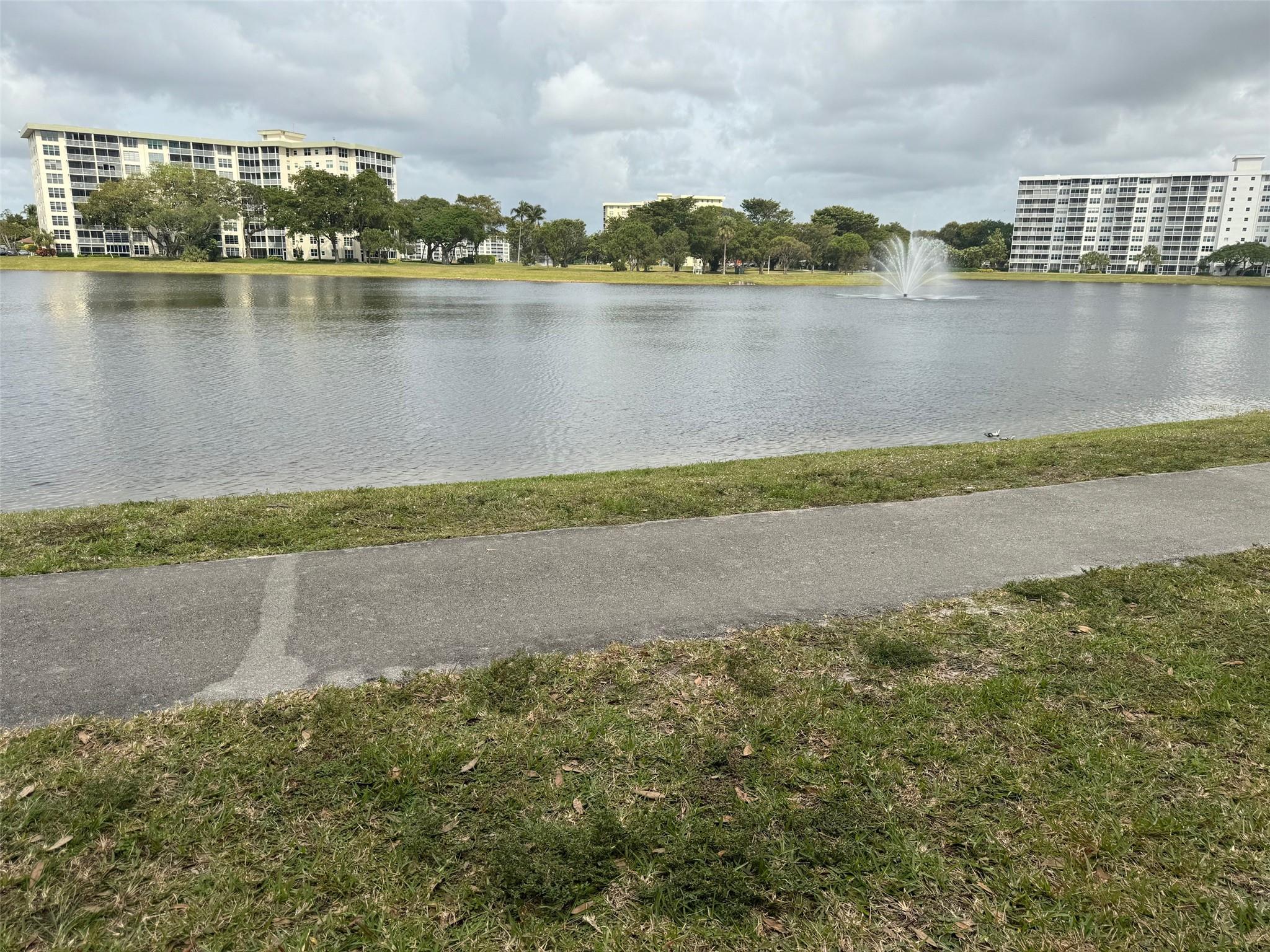 PALM AIRE COUNTRY CLUB AP - Residential