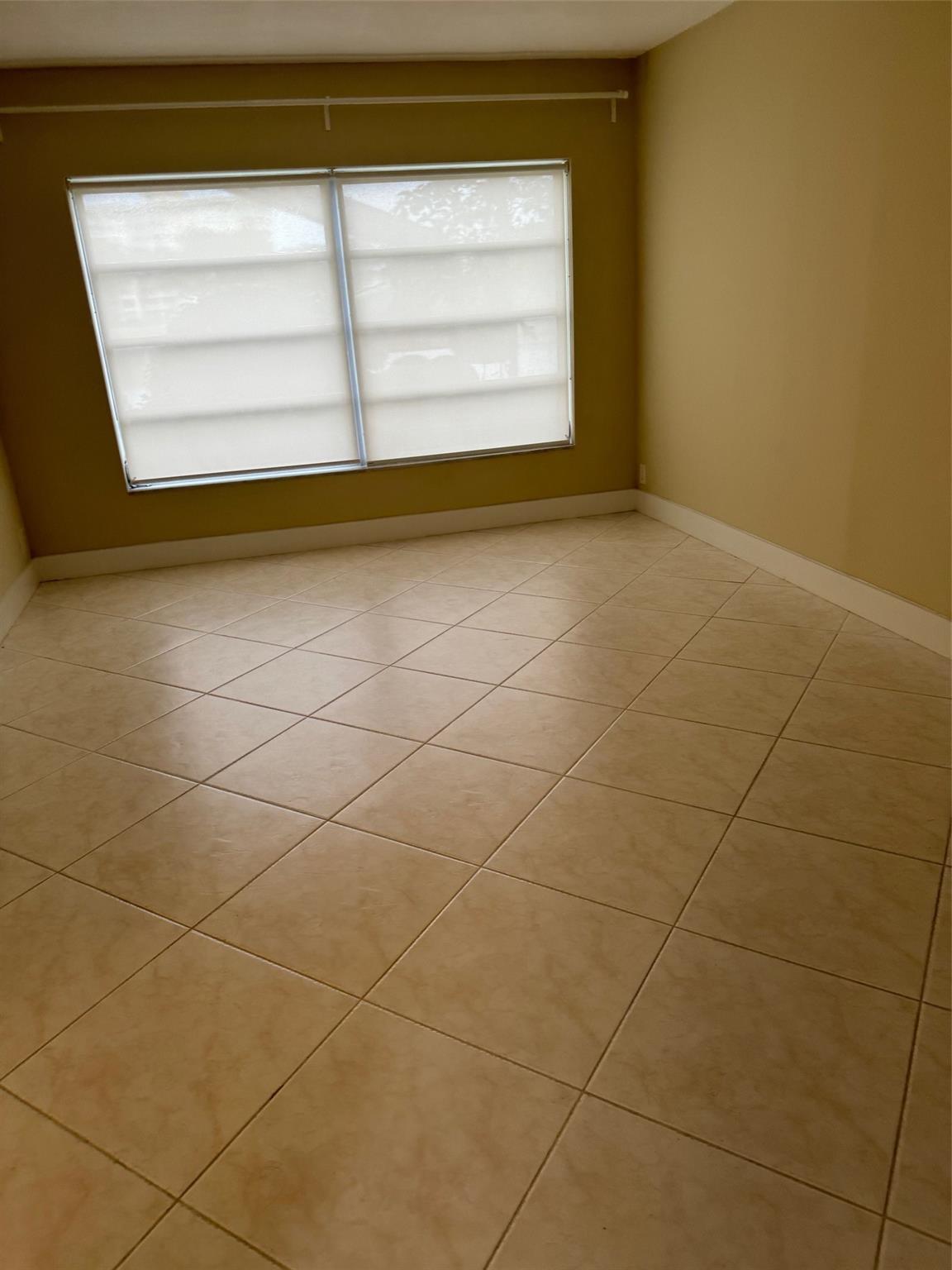 PALM AIRE COUNTRY CLUB AP - Residential