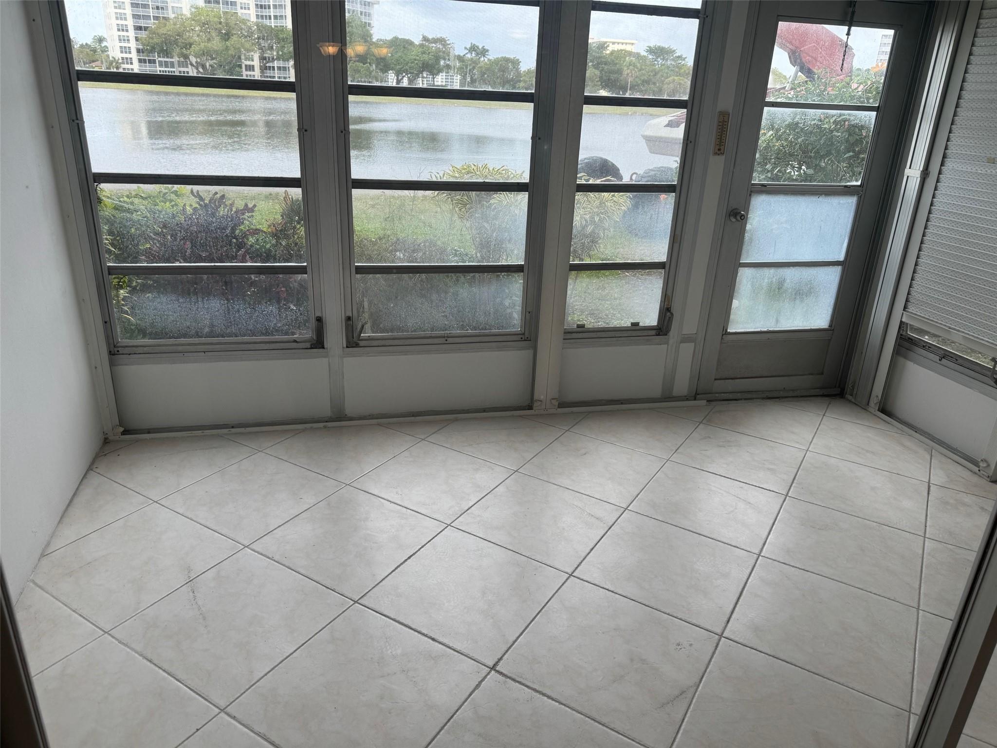 PALM AIRE COUNTRY CLUB AP - Residential