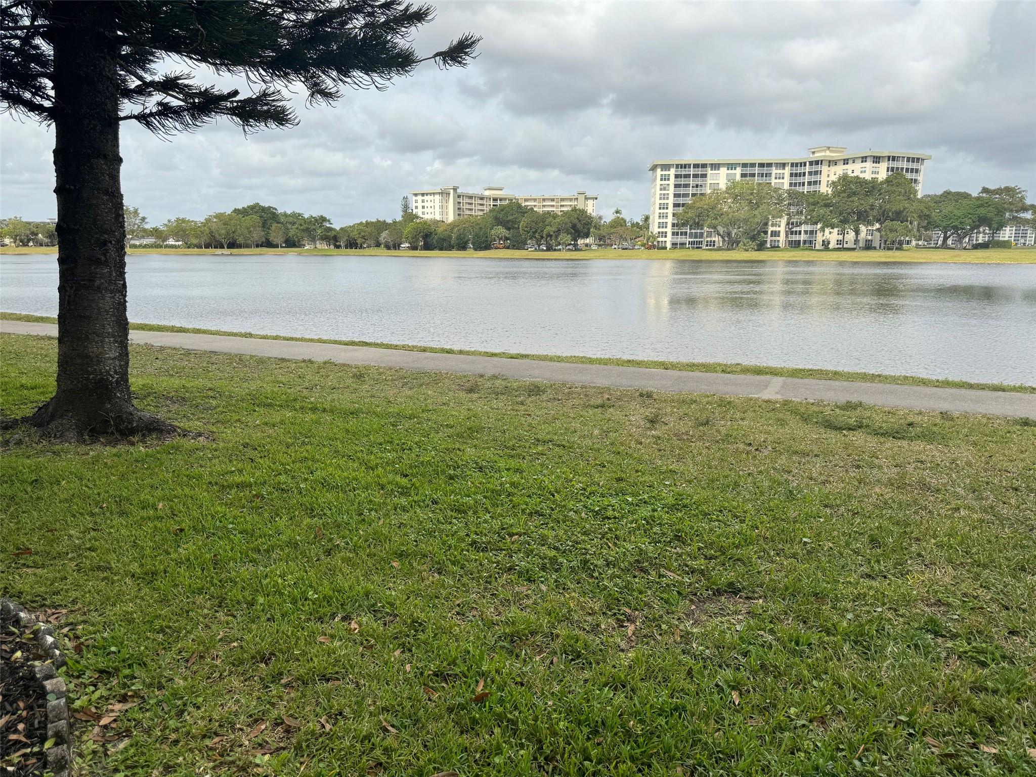 PALM AIRE COUNTRY CLUB AP - Residential