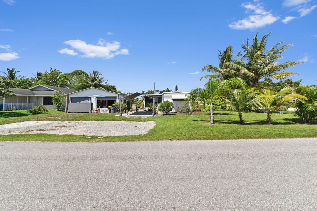 Photo of 5018 SE Isabelita Avenue, Stuart, FL 34997 (MLS # R11005082)