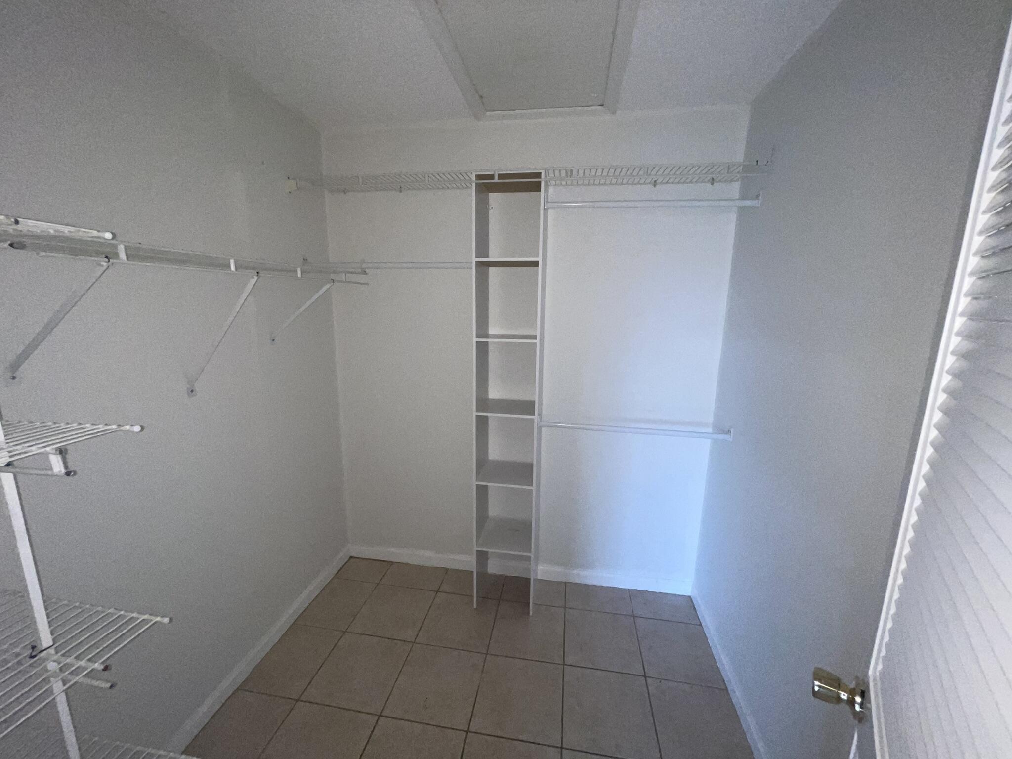 SHERWOOD VILLAGE CONDO - Residential Lease