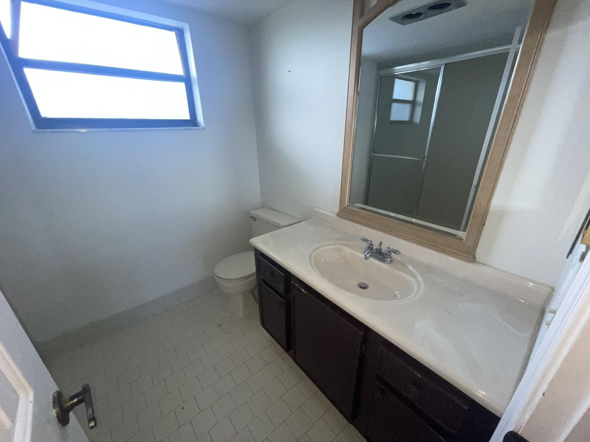 SHERWOOD VILLAGE CONDO - Residential Lease