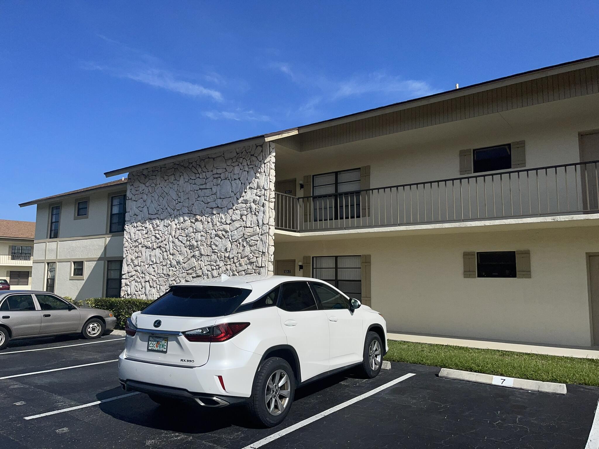SHERWOOD VILLAGE CONDO - Residential Lease