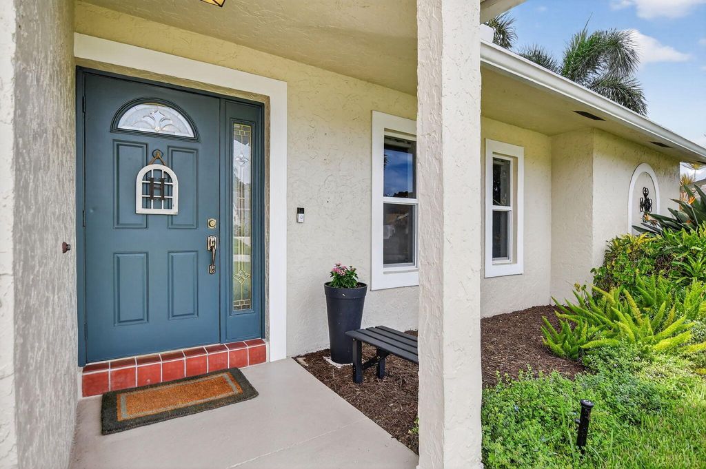 Photo of 21570 Kapok Circle, Boca Raton, FL 33433 (MLS # R11124304)