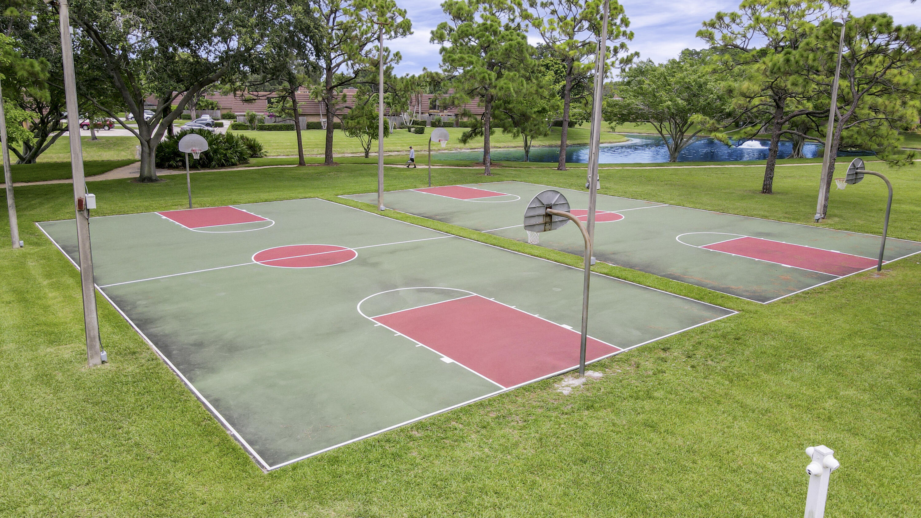 GARDEN LAKES AND GARDEN SQUARE SHOPS - Residential Lease