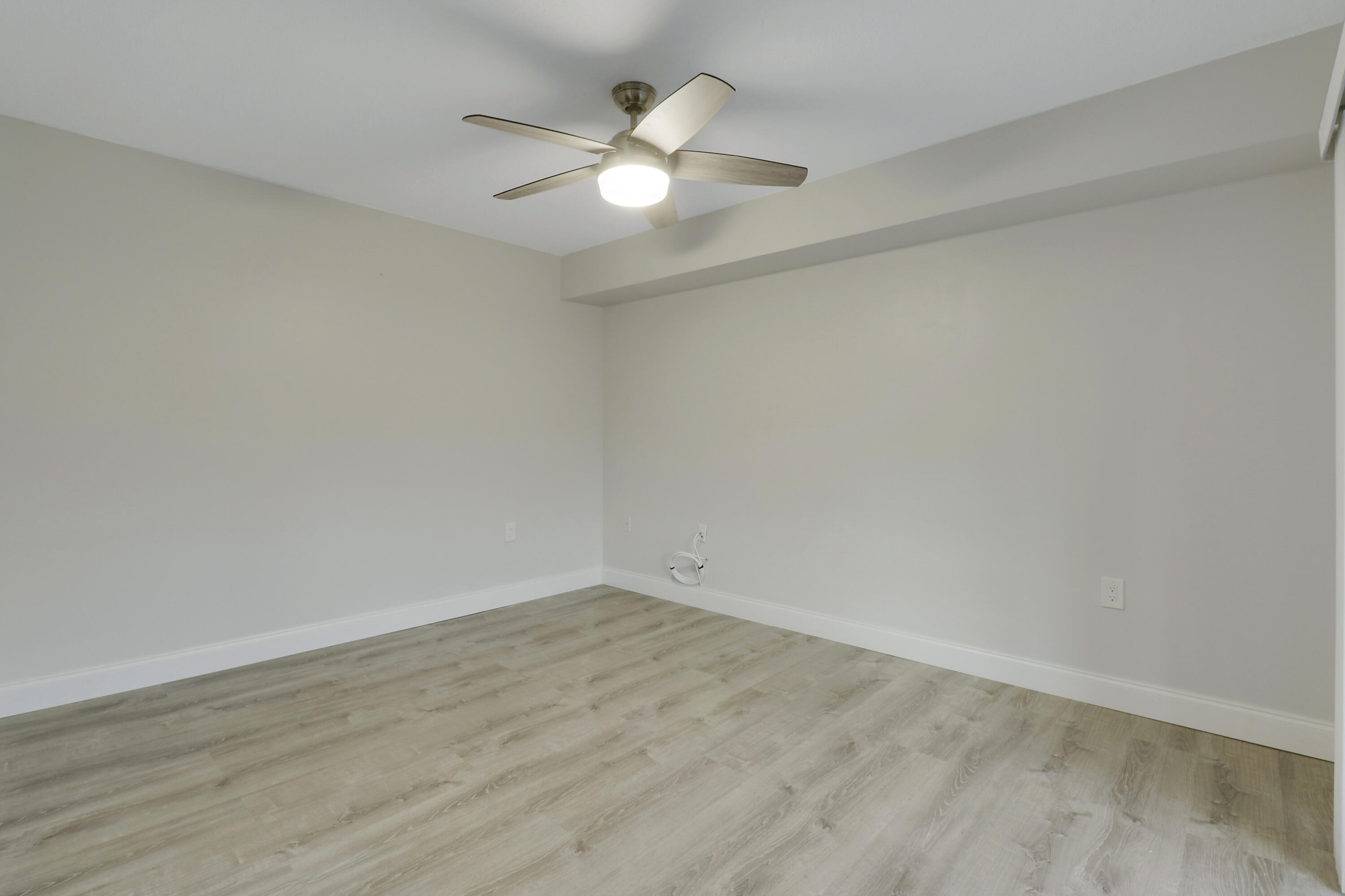 GARDEN LAKES AND GARDEN SQUARE SHOPS - Residential Lease