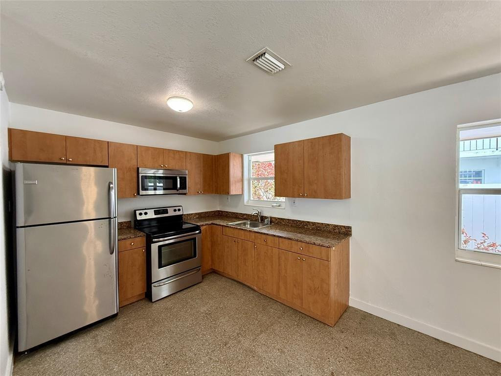 Everglade Land Sales Co F - Residential Lease