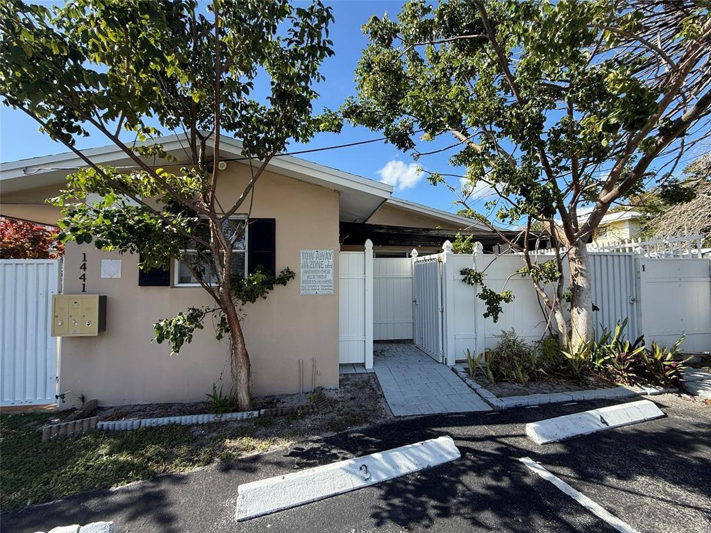 Everglade Land Sales Co F - Residential Lease