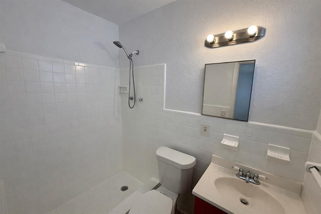 Everglade Land Sales Co F - Residential Lease