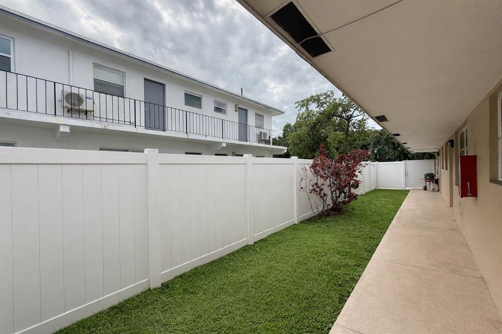 Everglade Land Sales Co F - Residential Lease