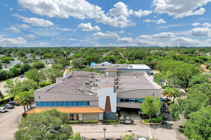 100% leased, Two-story office building strategically located in Davie, FL adjacent to three major highways: I-
595, I-75 and Sawgrass Expressway. The building's prime location is conveniently accessible from other
surrounding cities such as Weston, Sunrise, Cooper City, Plantation. Would be an awesome asset and or a 1031,
built by Stiles and was held by them as one of their assets. Buyers agents welcome.
