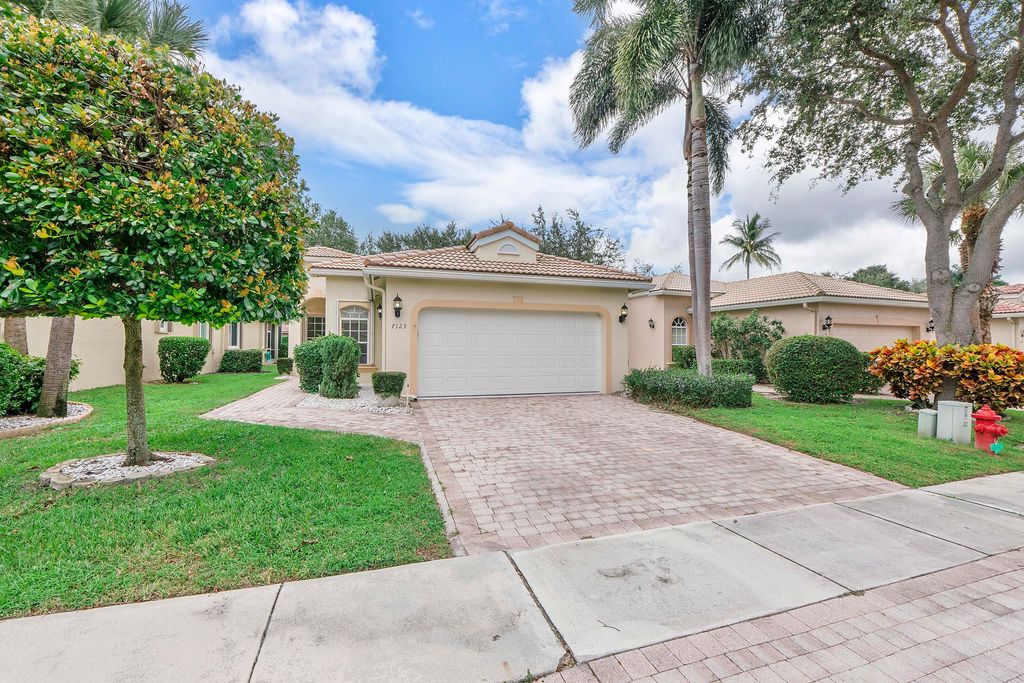 Photo of 7123 Via Genova, Delray Beach, FL 33446 (MLS # R11129665)