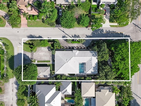 Tiny photo for 2600 NE 21st Street, Fort Lauderdale, FL 33305 (MLS # B26089391)