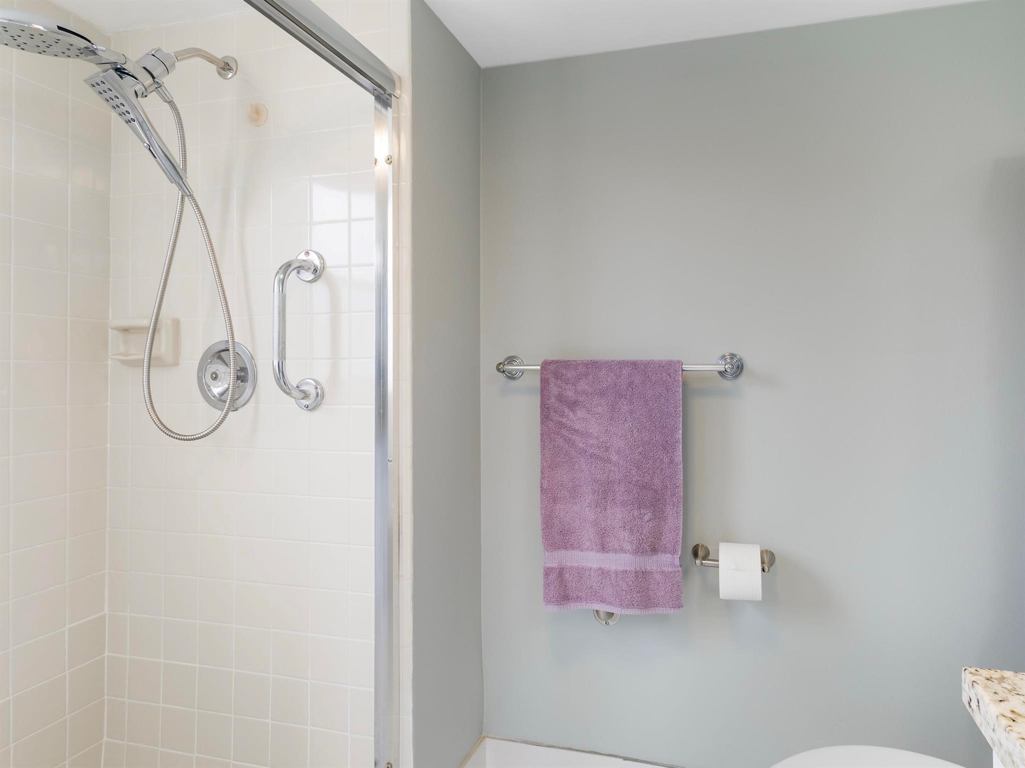 VILLAGES OF ORIOLE BONAIR - Residential