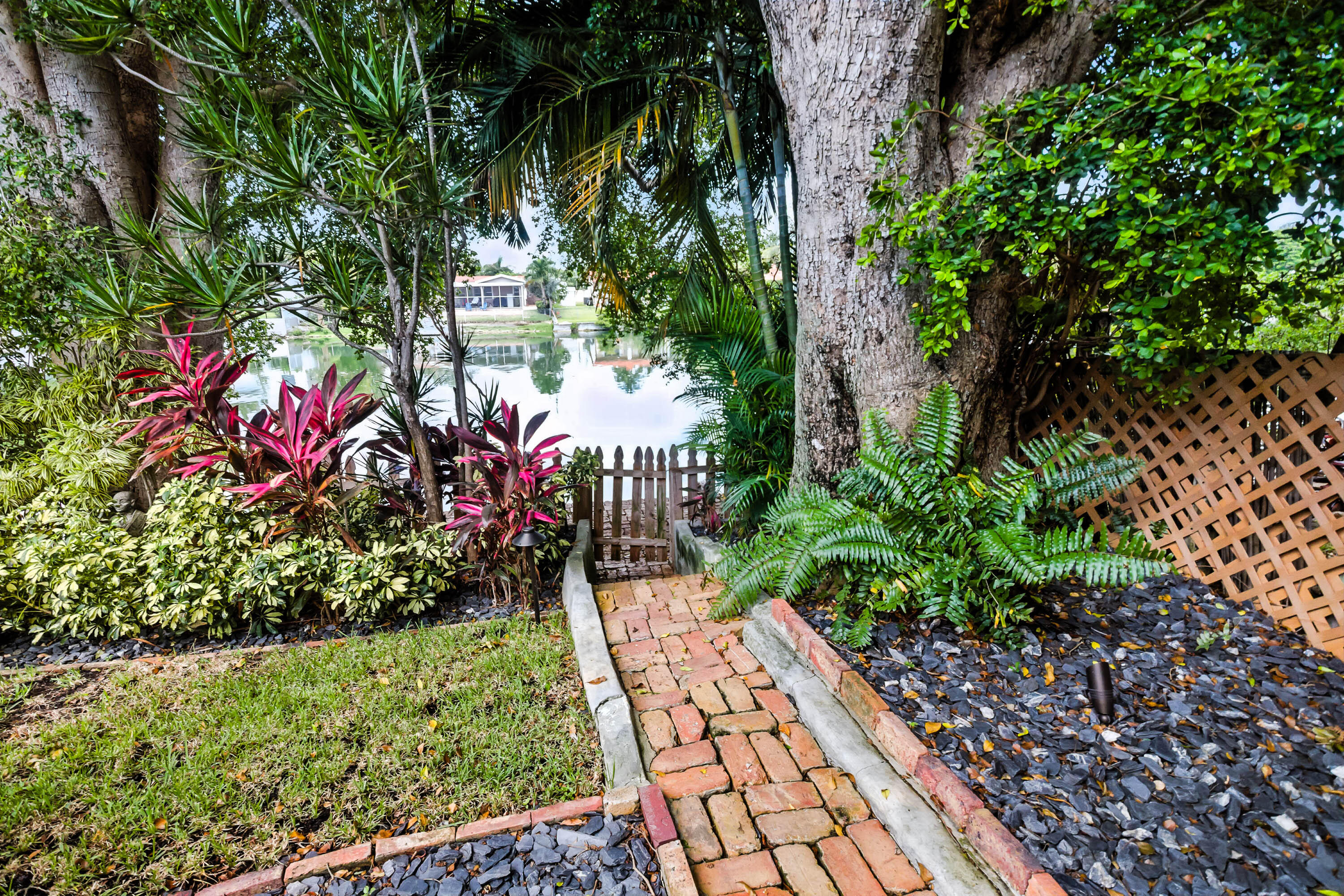 Lauder Lake - Residential