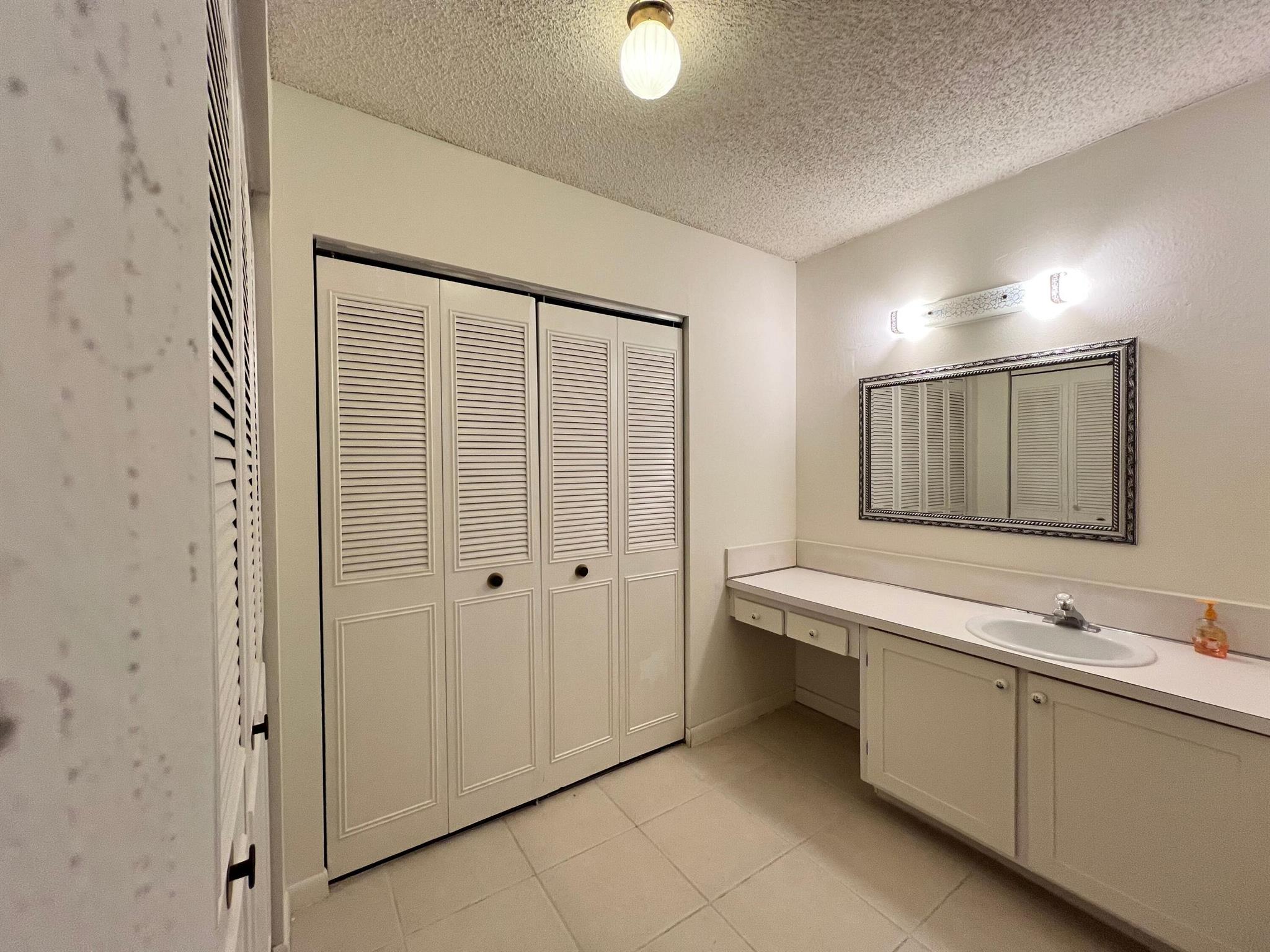 LE CHATEAU ROYAL CONDO - Residential Lease