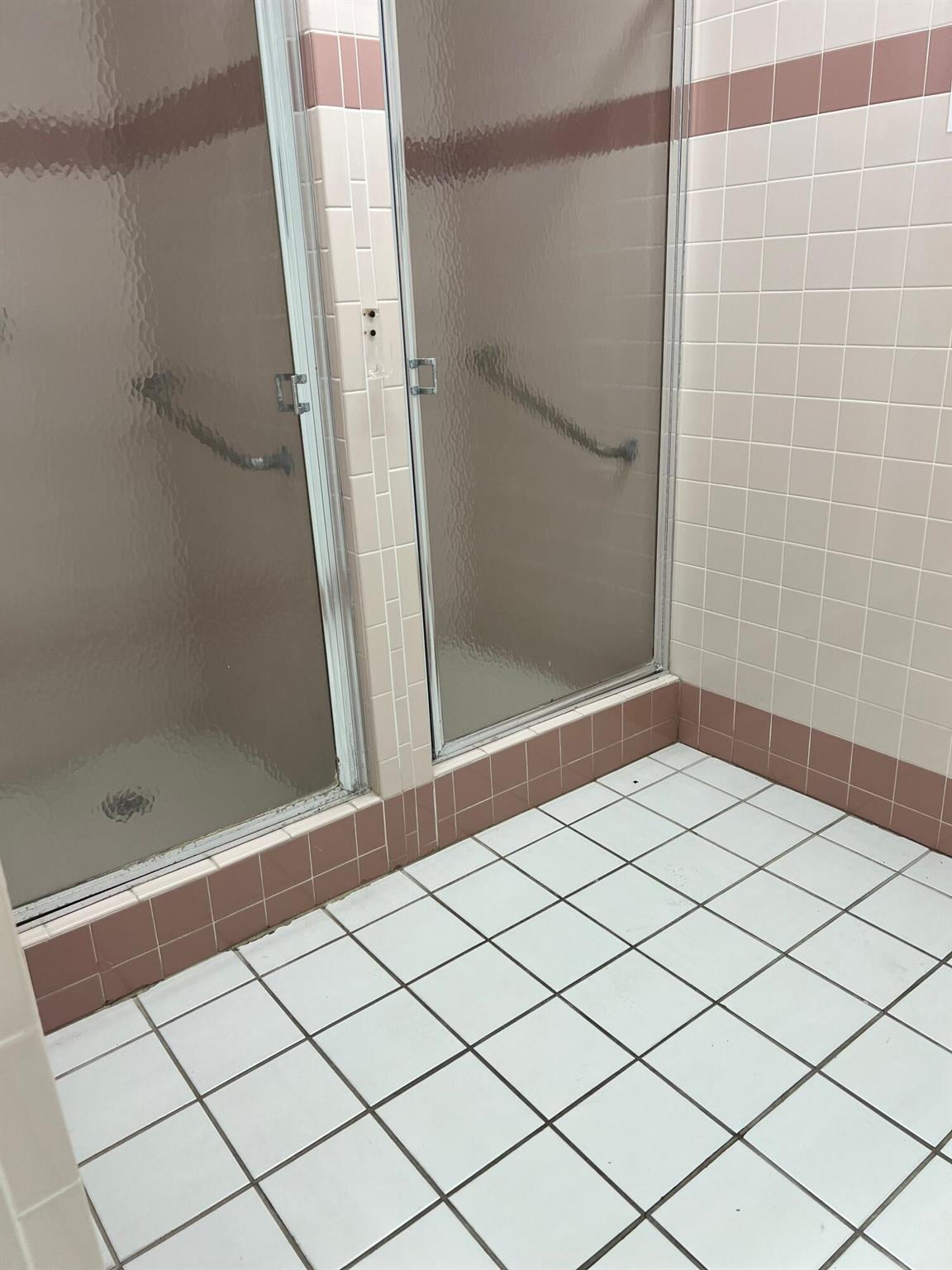 LE CHATEAU ROYAL CONDO - Residential Lease