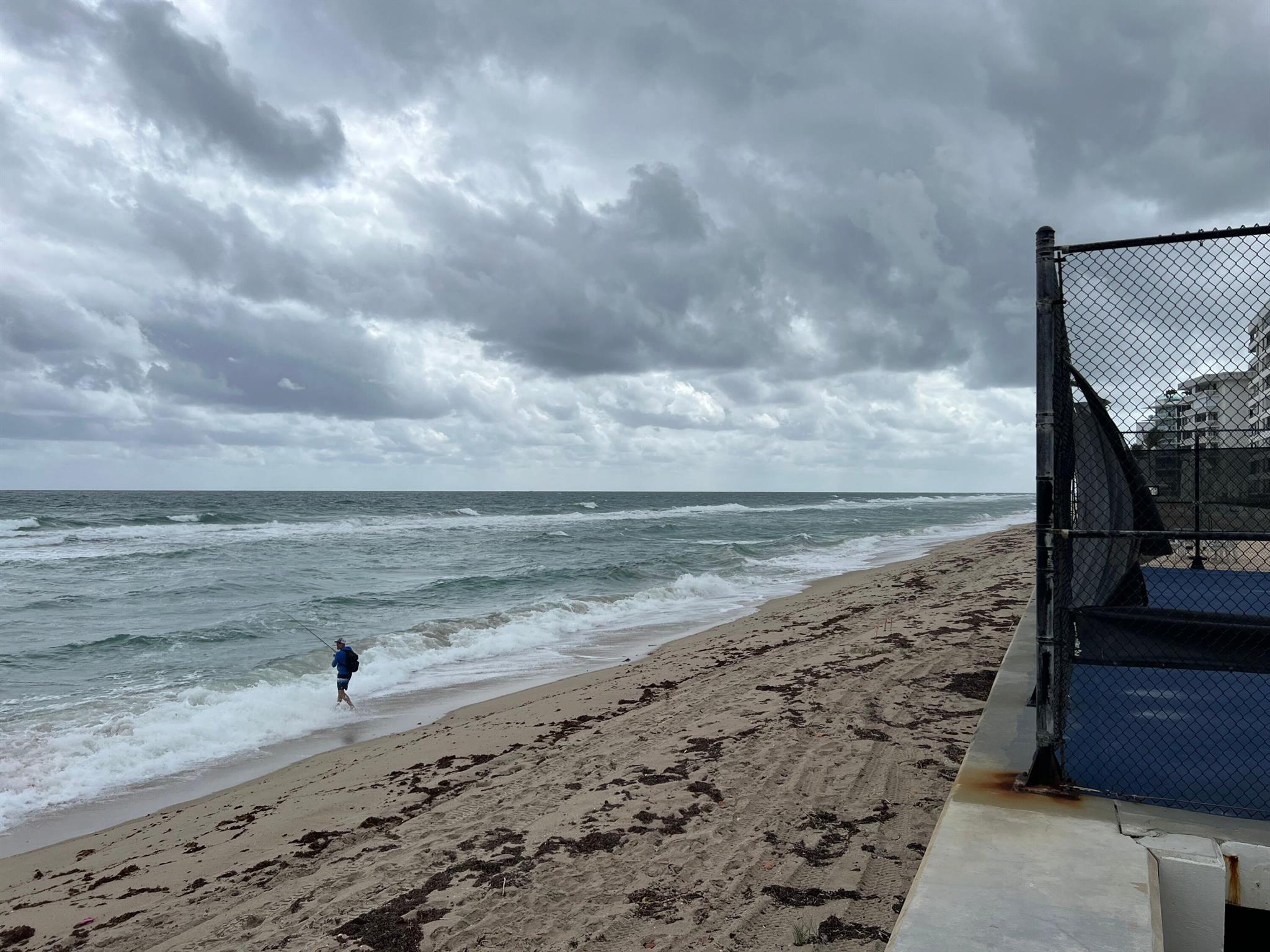 LE CHATEAU ROYAL CONDO - Residential Lease