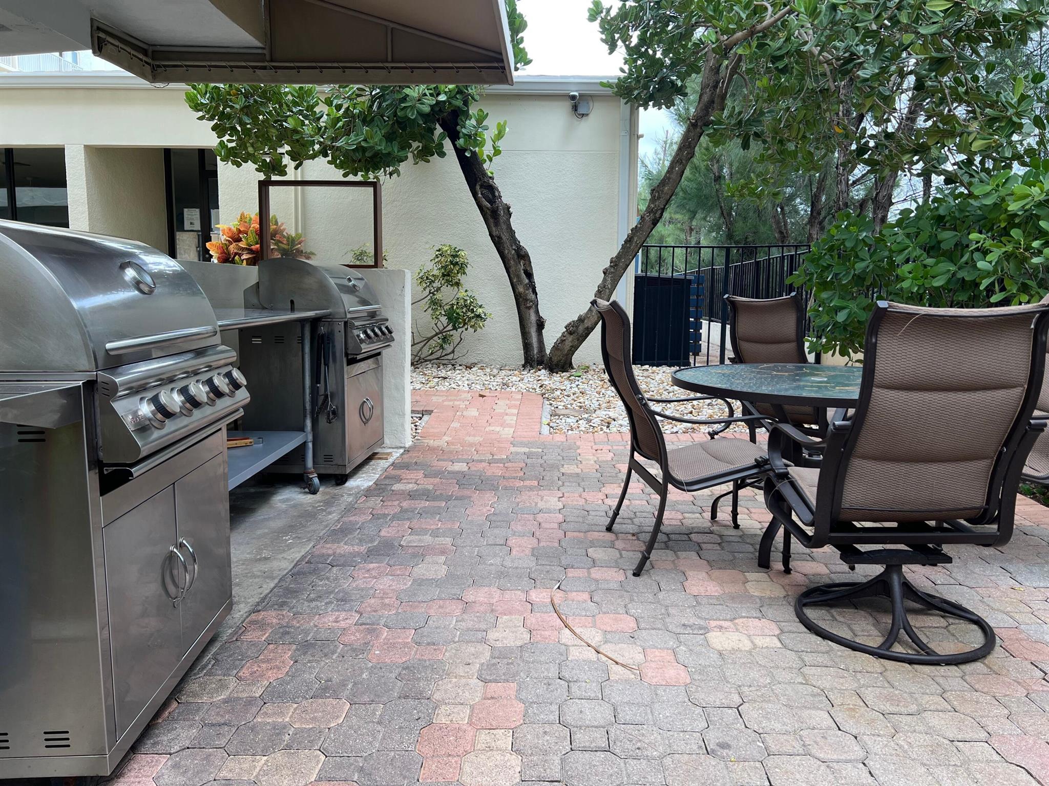 LE CHATEAU ROYAL CONDO - Residential Lease