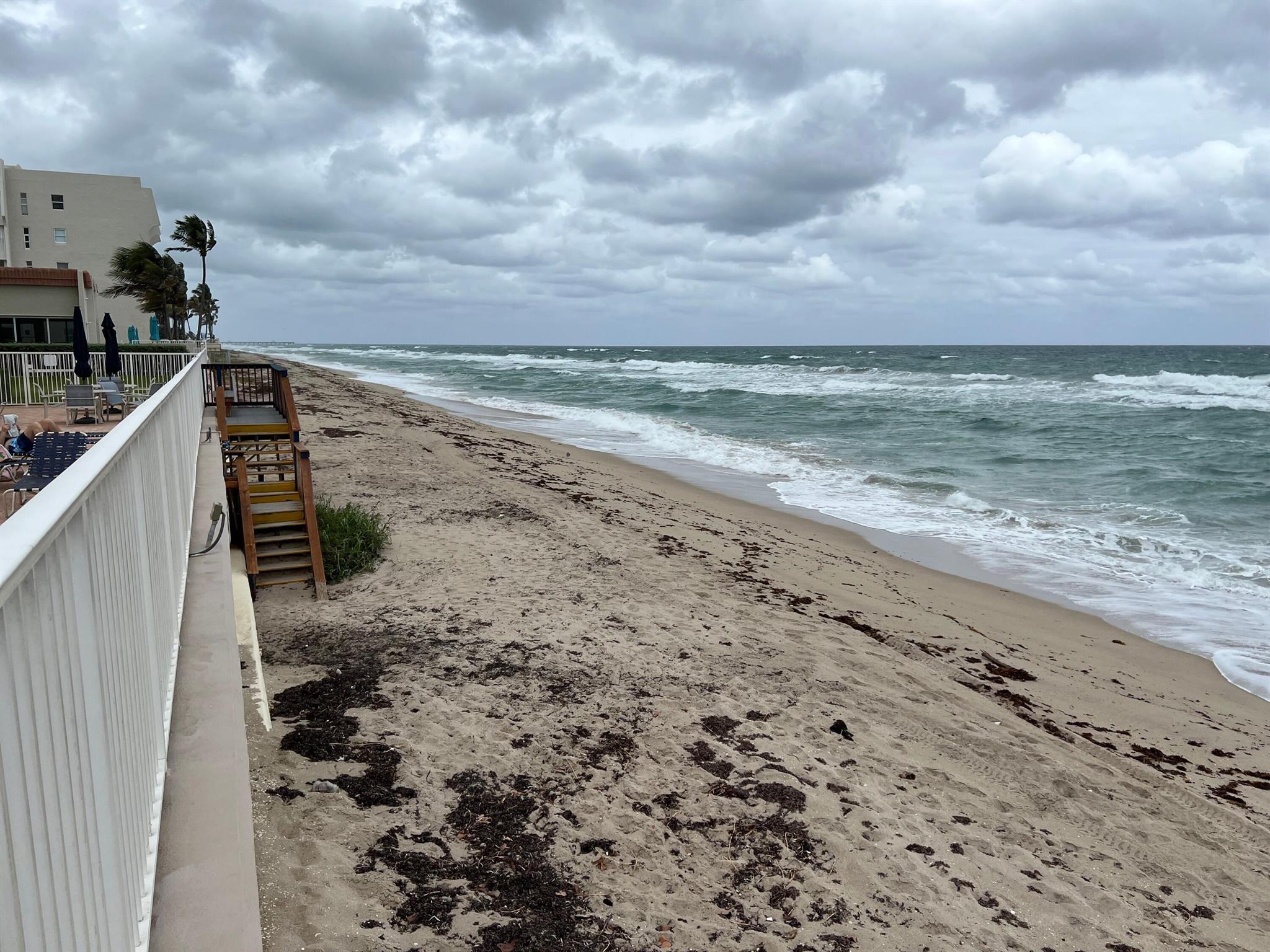 LE CHATEAU ROYAL CONDO - Residential Lease