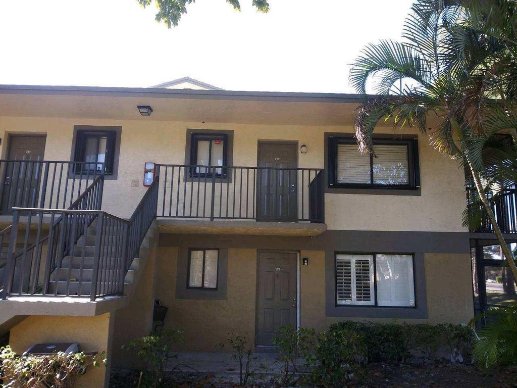Photo of 677 TRACE Circle #212, Deerfield Beach, FL 33441 (MLS # B26080124)