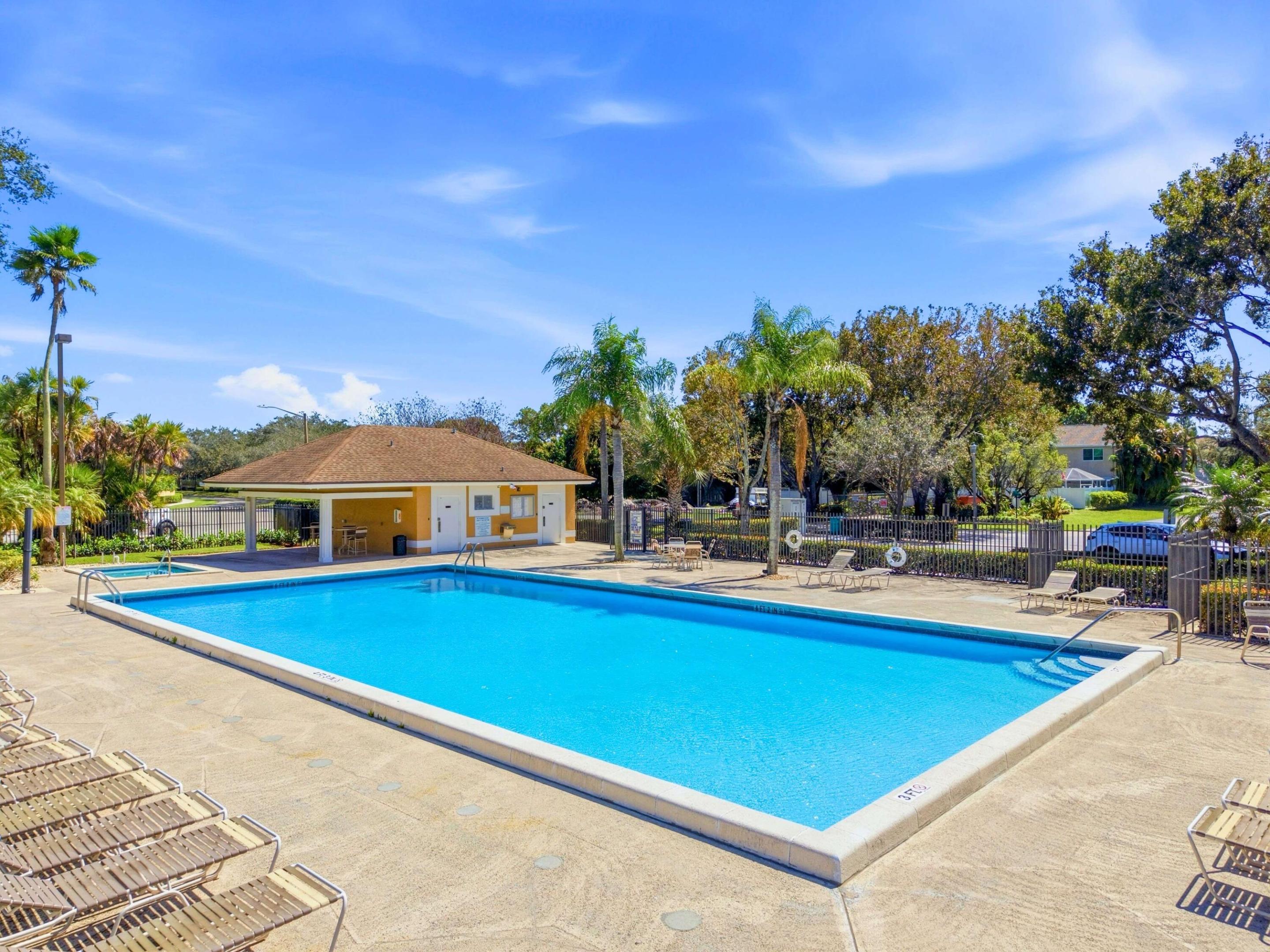 LAWRENCE GROVE 1 - Residential