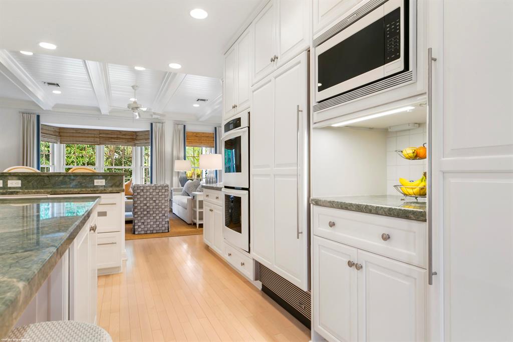 ISLAND BEACH THE REVISED - Residential