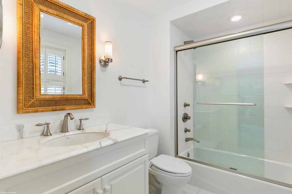 ISLAND BEACH THE REVISED - Residential