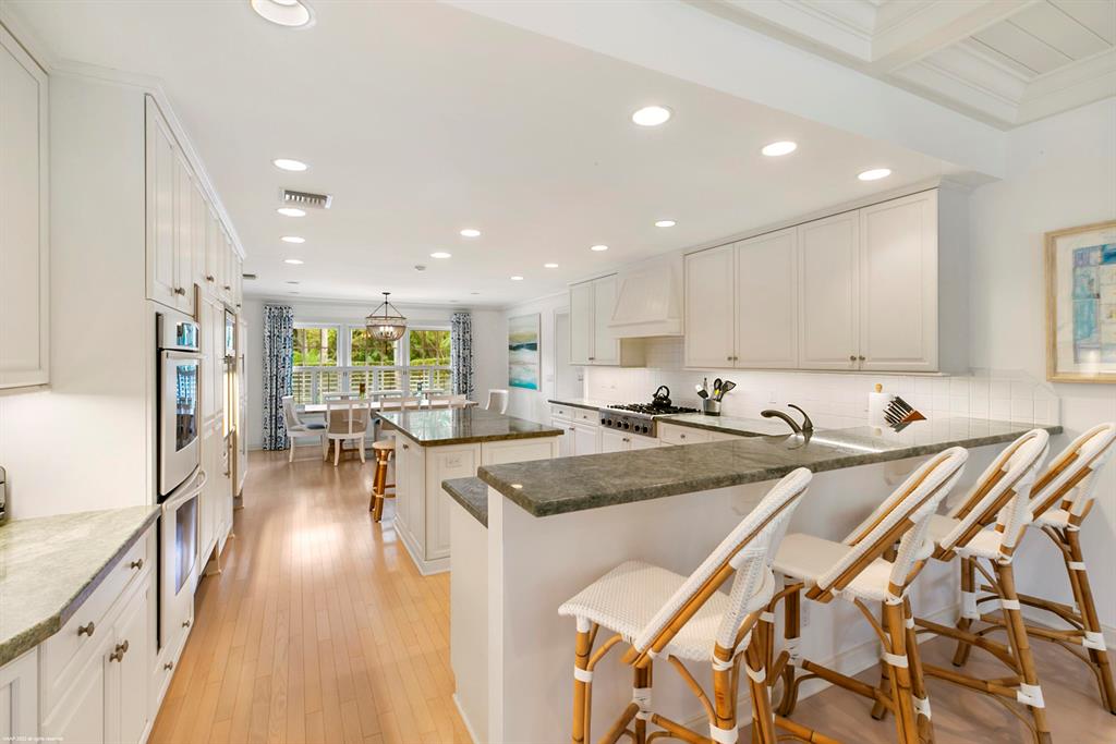 ISLAND BEACH THE REVISED - Residential