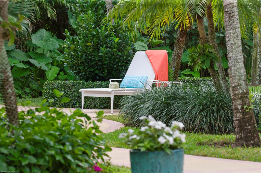 ISLAND BEACH THE REVISED - Residential