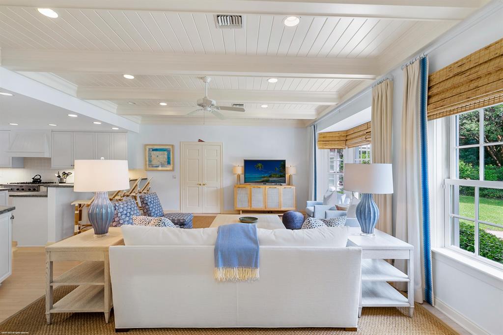 ISLAND BEACH THE REVISED - Residential