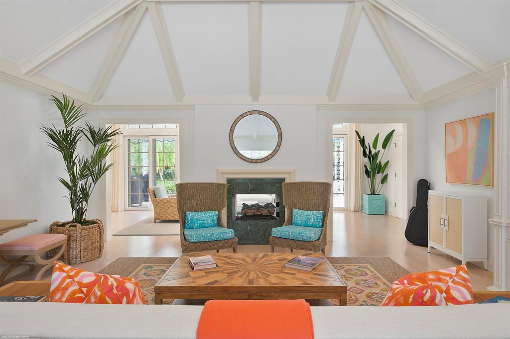 ISLAND BEACH THE REVISED - Residential