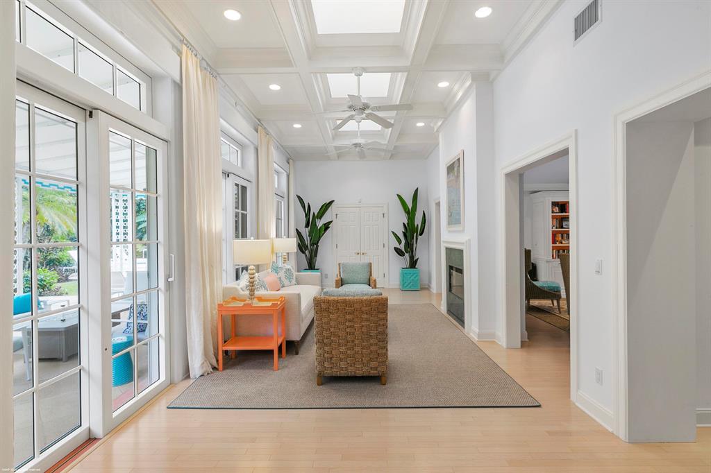 ISLAND BEACH THE REVISED - Residential