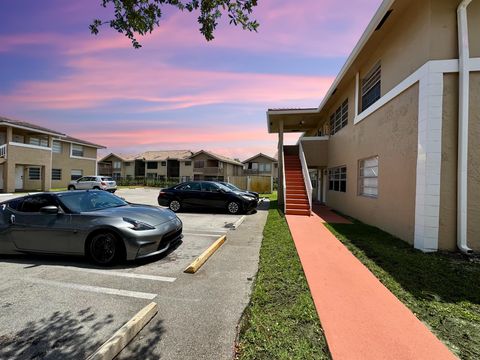 10008 Twin Lakes Drive 36-A Coral Springs FL 33071