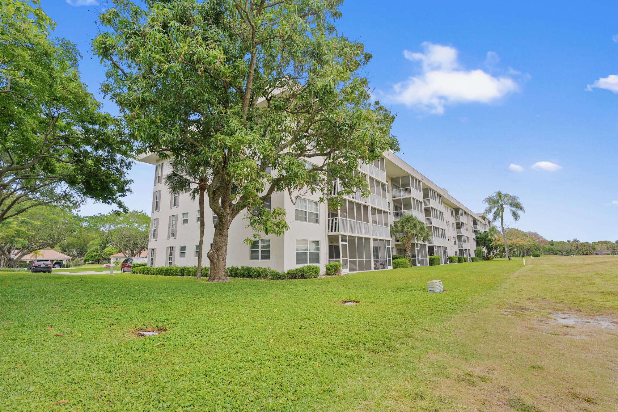 NO 3 PALM-AIRE COUNTRY CLUB - Residential
