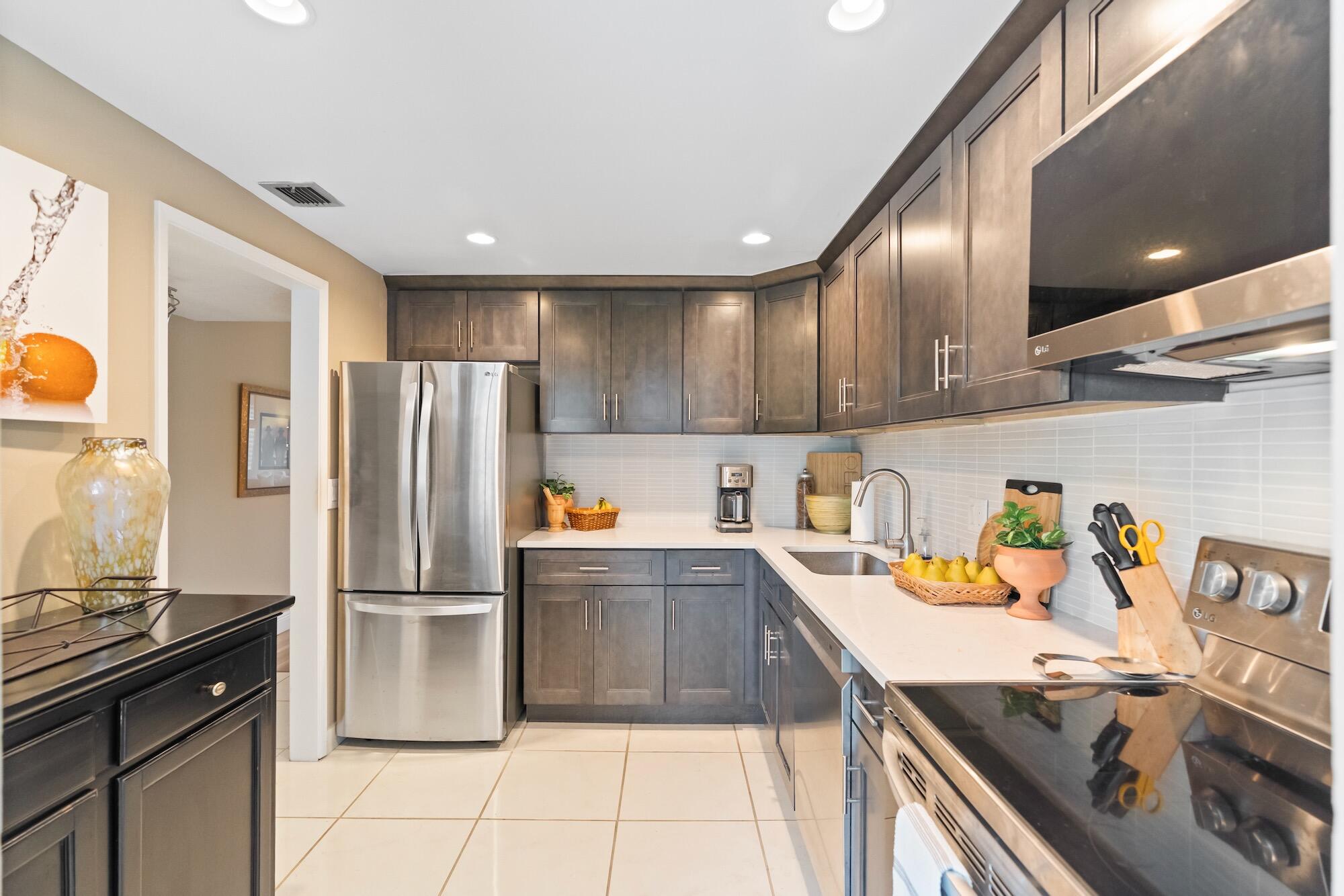 NO 3 PALM-AIRE COUNTRY CLUB - Residential