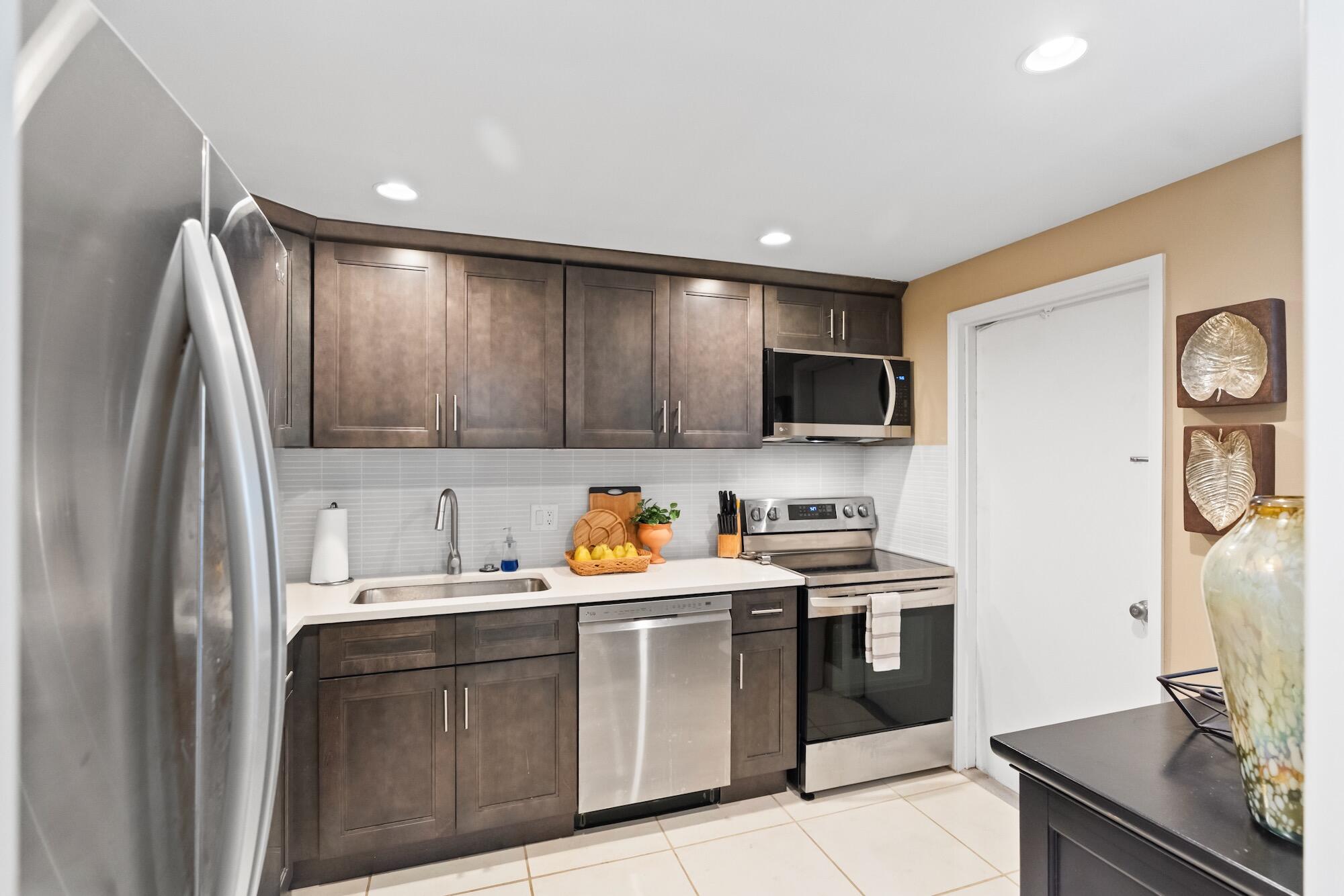 NO 3 PALM-AIRE COUNTRY CLUB - Residential