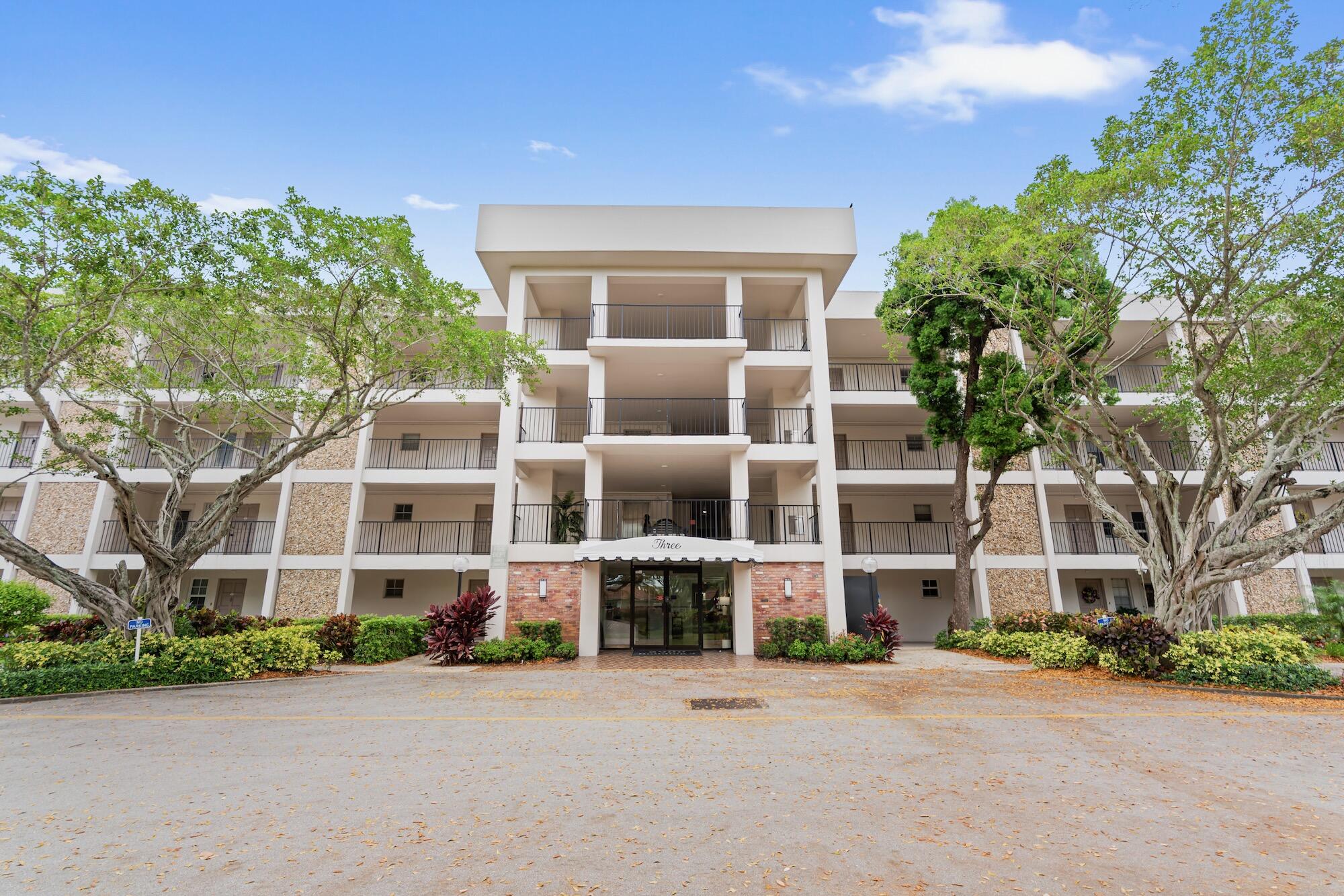 NO 3 PALM-AIRE COUNTRY CLUB - Residential
