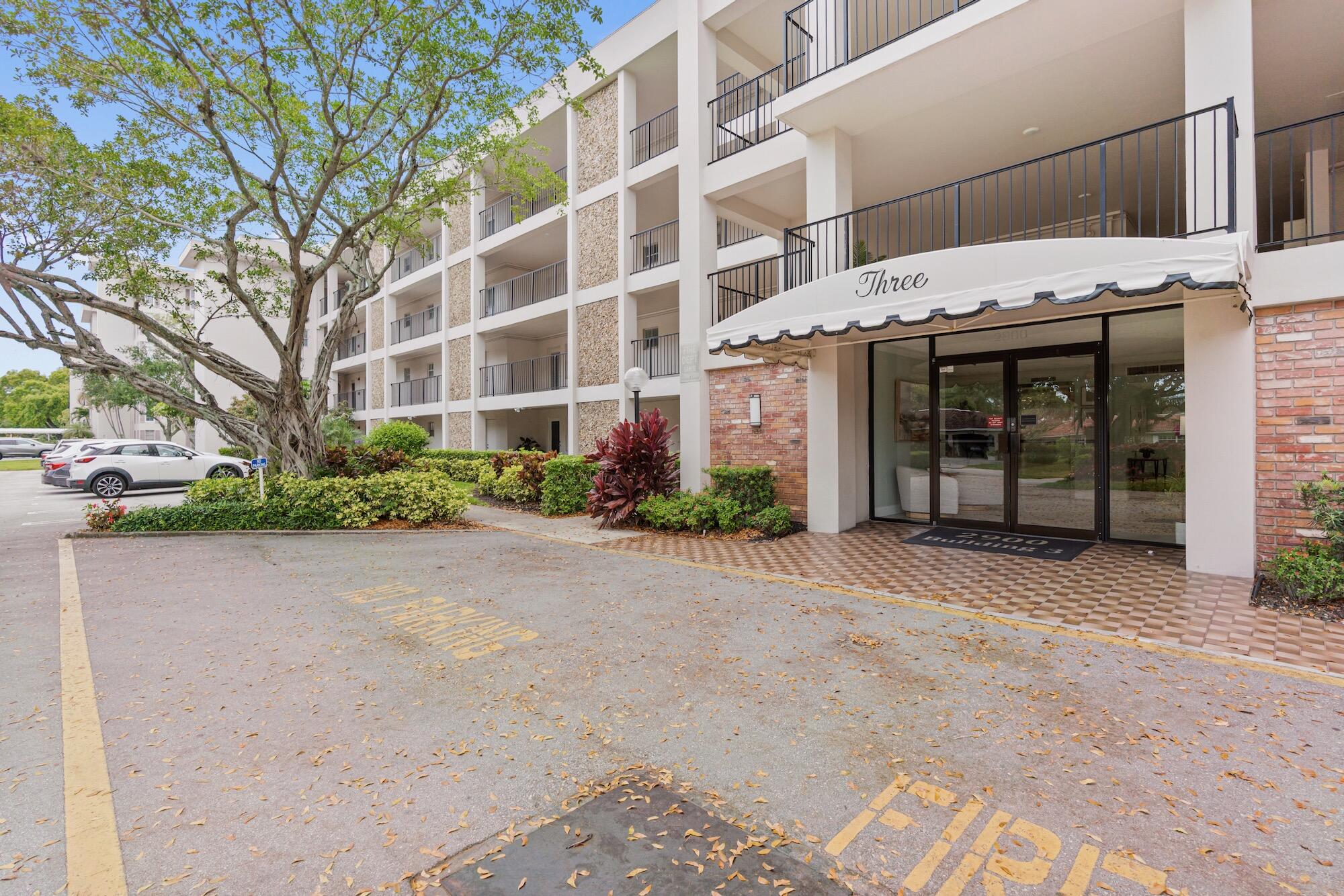 NO 3 PALM-AIRE COUNTRY CLUB - Residential