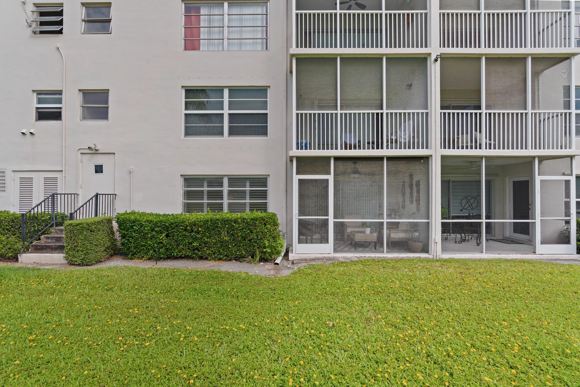 NO 3 PALM-AIRE COUNTRY CLUB - Residential