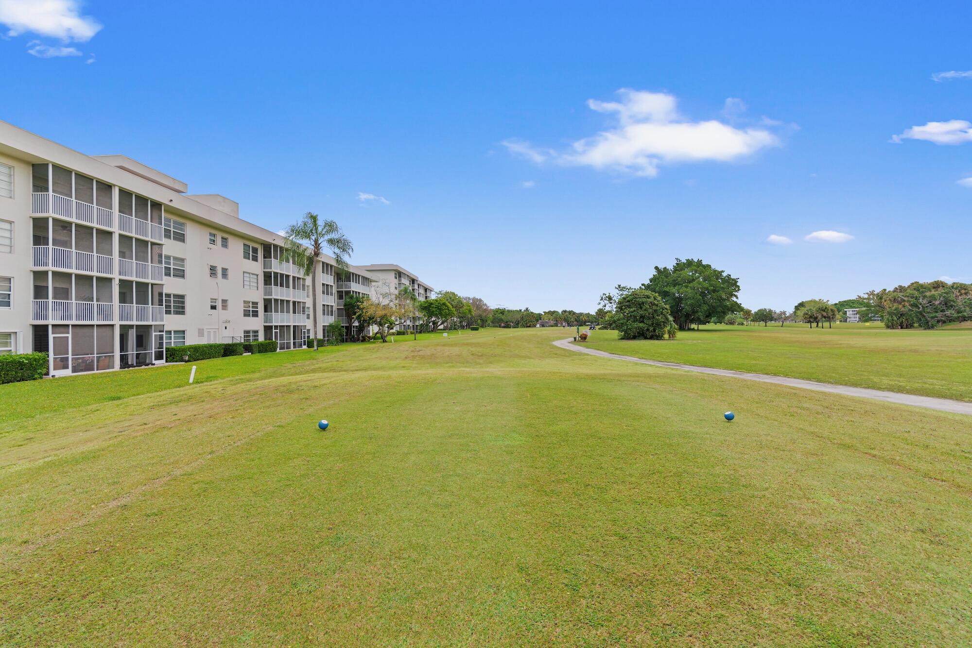NO 3 PALM-AIRE COUNTRY CLUB - Residential