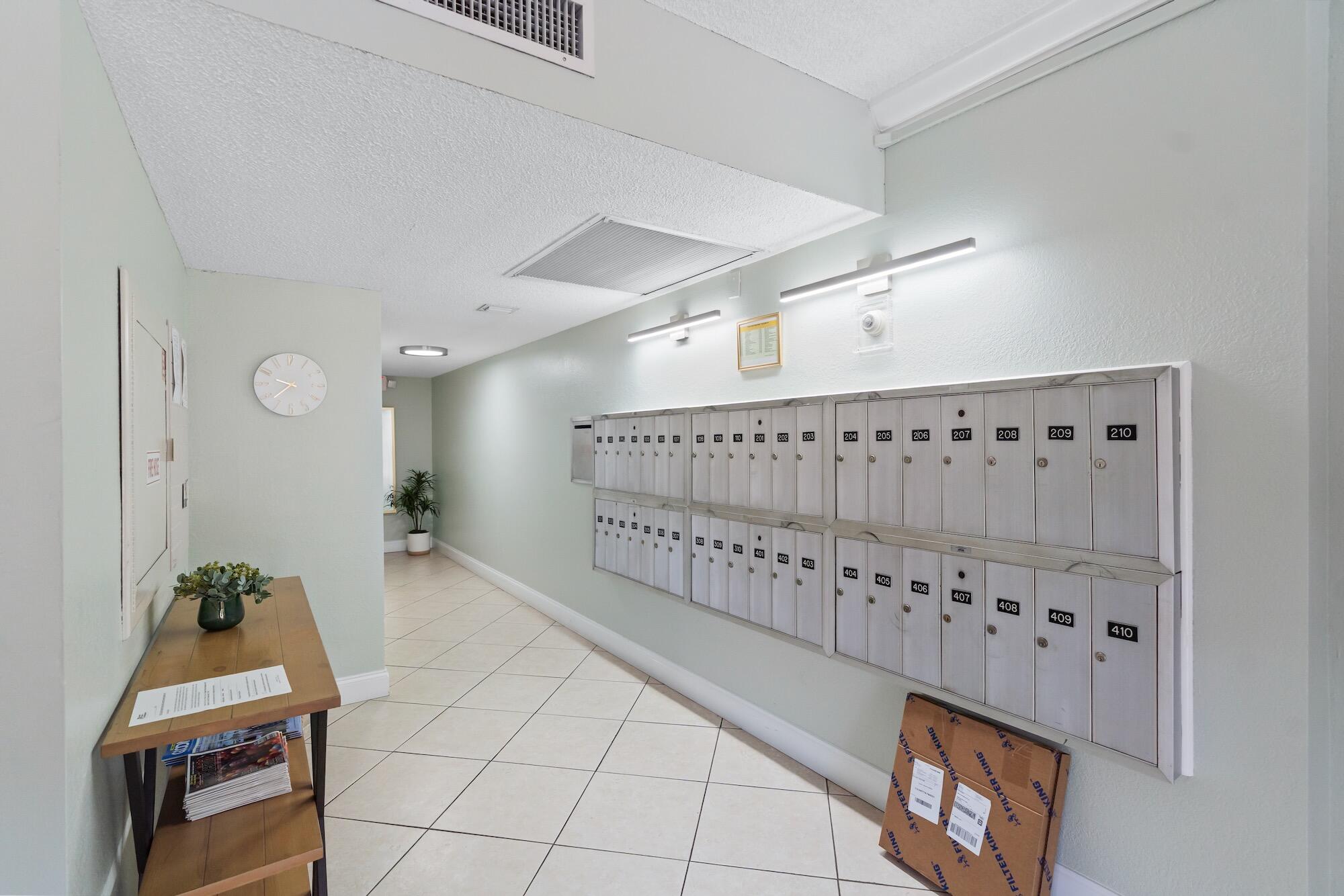 NO 3 PALM-AIRE COUNTRY CLUB - Residential